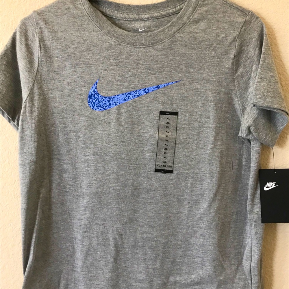 Nike Graphic Tee